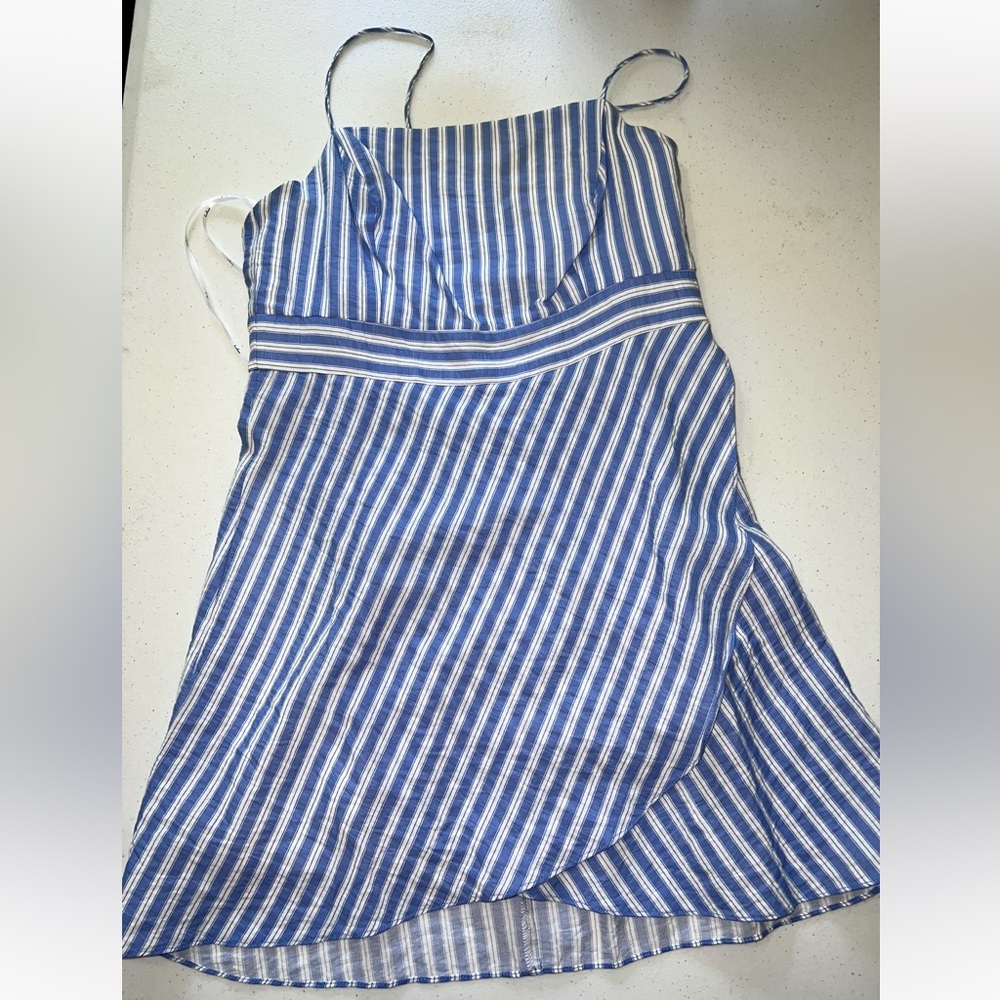 Lulu’s Central Park Blue And White Striped Dress Spring. Fully lined Sundress